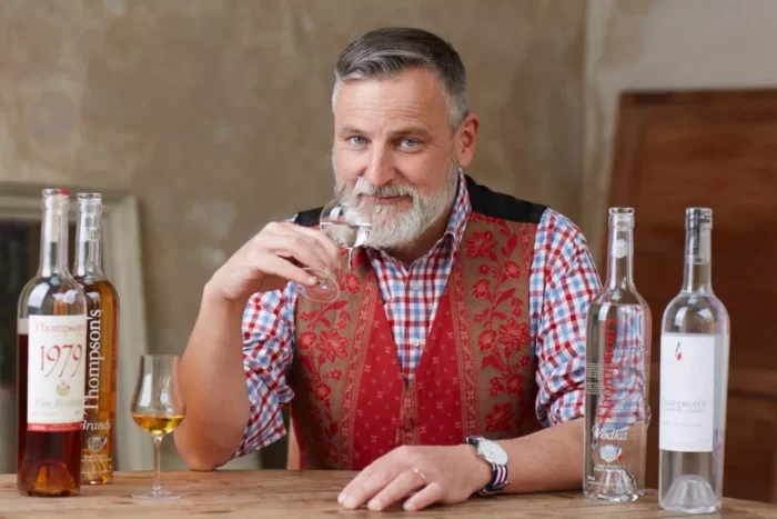 THOMPSON'S RED MAC TAVVISH BLENDED SCOTCH 12 ANS 70 CL - 43% Vol. – Image 2